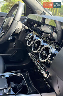 Внедорожник / Кроссовер Mercedes-Benz GLA-Class 2021 в 