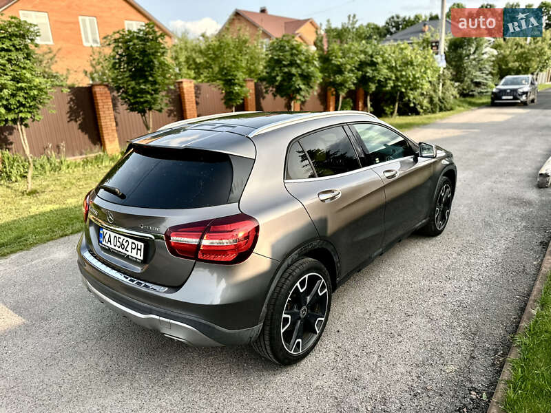 Позашляховик / Кросовер Mercedes-Benz GLA-Class 2019 в Києві