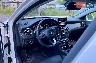 Позашляховик / Кросовер Mercedes-Benz GLA-Class 2018 в 