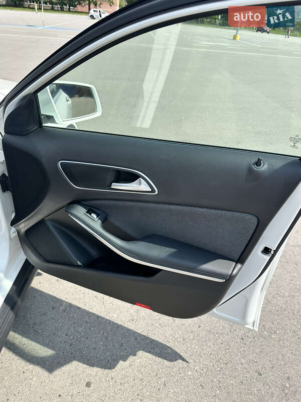 Позашляховик / Кросовер Mercedes-Benz GLA-Class 2019 в Кропивницькому