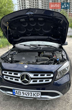Внедорожник / Кроссовер Mercedes-Benz GLA-Class 2018 в 