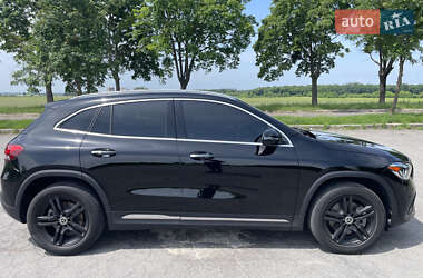 Внедорожник / Кроссовер Mercedes-Benz GLA-Class 2020 в 