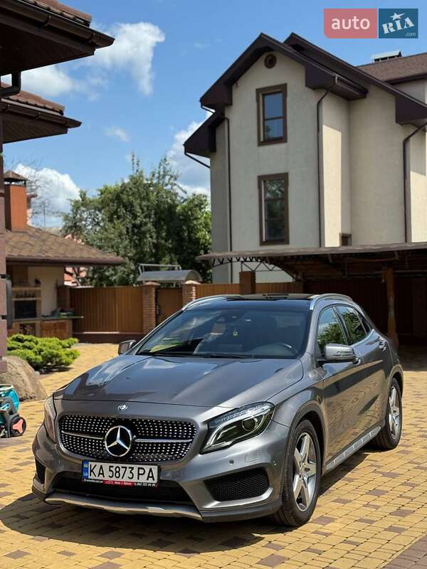 Mercedes-Benz GLA-Class 2015