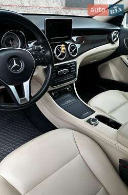 Внедорожник / Кроссовер Mercedes-Benz GLA-Class 2015 в 