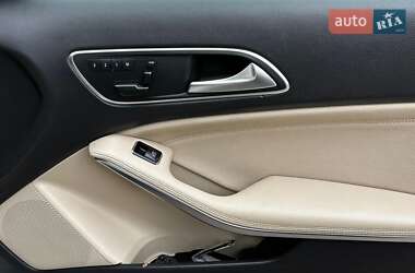 Внедорожник / Кроссовер Mercedes-Benz GLA-Class 2015 в 