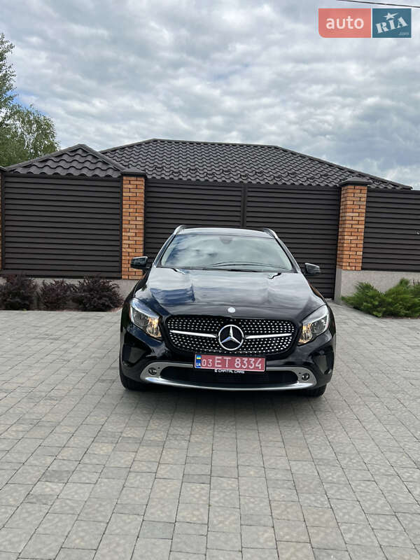 Внедорожник / Кроссовер Mercedes-Benz GLA-Class 2015 в Луцке