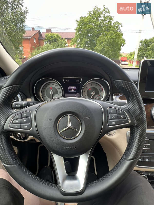 Внедорожник / Кроссовер Mercedes-Benz GLA-Class 2015 в Луцке