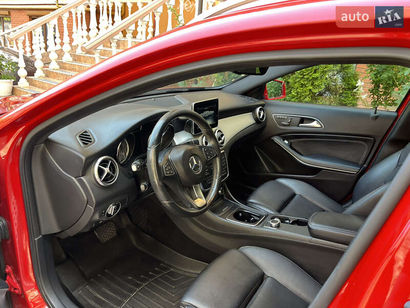 Внедорожник / Кроссовер Mercedes-Benz GLA-Class 2016 в Одессе