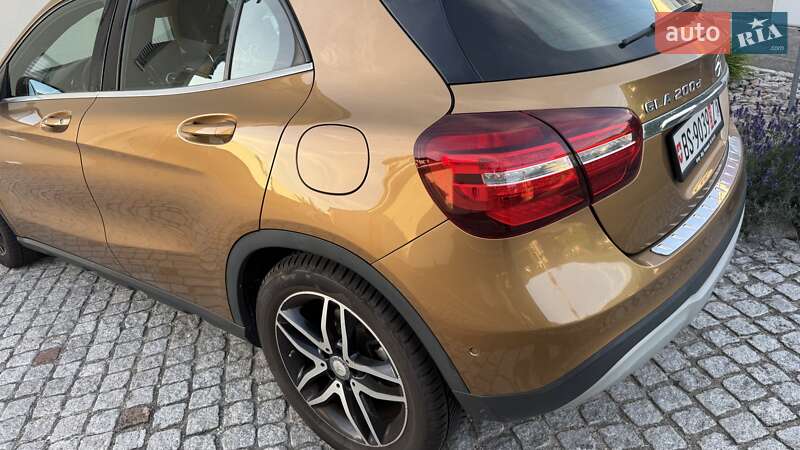 Внедорожник / Кроссовер Mercedes-Benz GLA-Class 2017 в Киеве