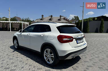 Внедорожник / Кроссовер Mercedes-Benz GLA-Class 2015 в 