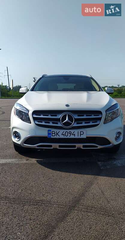 Внедорожник / Кроссовер Mercedes-Benz GLA-Class 2017 в 