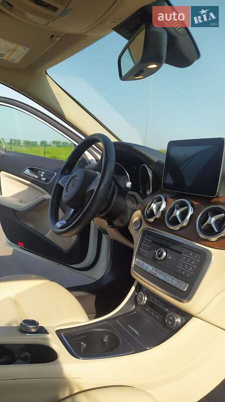 Внедорожник / Кроссовер Mercedes-Benz GLA-Class 2017 в Ровно