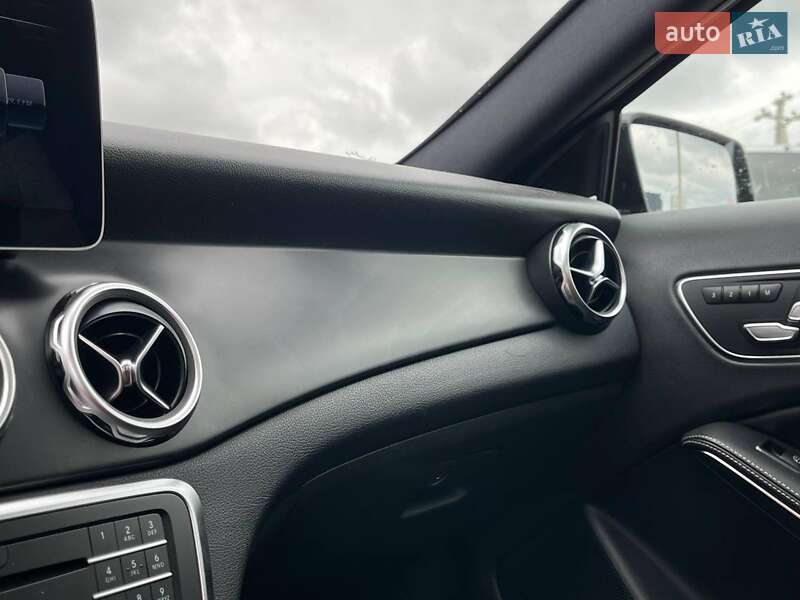 Позашляховик / Кросовер Mercedes-Benz GLA-Class 2019 в Львові