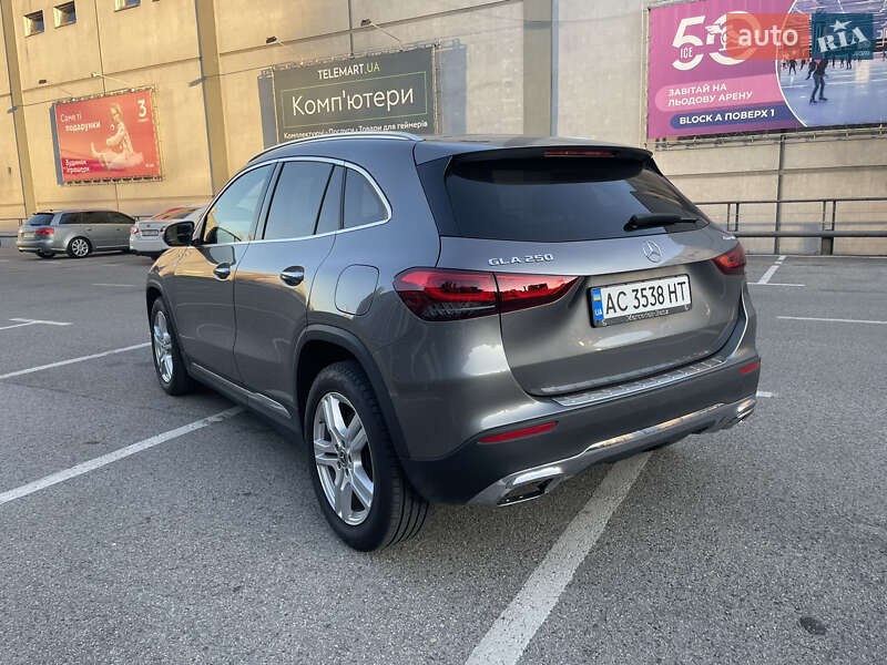 Внедорожник / Кроссовер Mercedes-Benz GLA-Class 2020 в Киеве фото 4 Внедорожник / Кроссовер Mercedes-Benz GLA-Class 2020 в Киеве