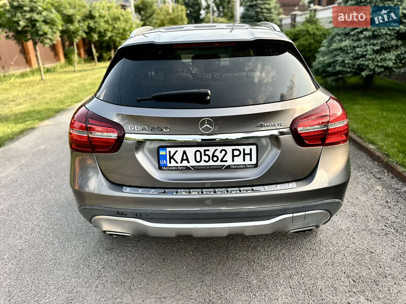 Внедорожник / Кроссовер Mercedes-Benz GLA-Class 2019 в Киеве