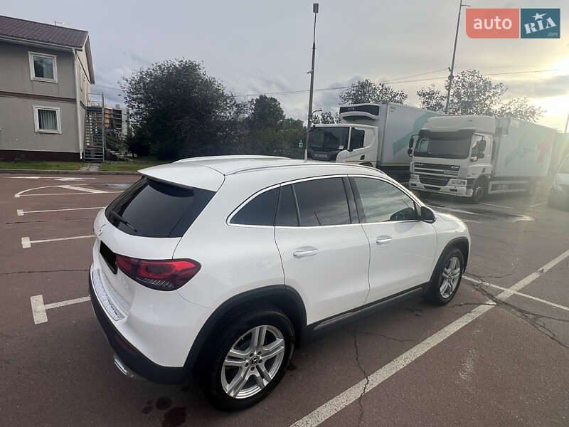 Внедорожник / Кроссовер Mercedes-Benz GLA-Class 2020 в Киеве
