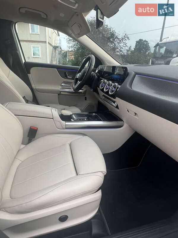 Внедорожник / Кроссовер Mercedes-Benz GLA-Class 2020 в Киеве