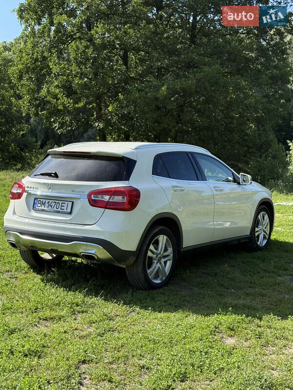 Позашляховик / Кросовер Mercedes-Benz GLA-Class 2017 в Ромнах
