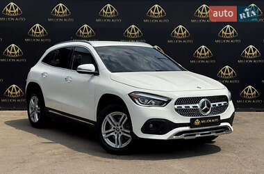Внедорожник / Кроссовер Mercedes-Benz GLA-Class 2020 в Киеве