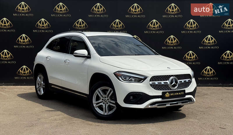 Позашляховик / Кросовер Mercedes-Benz GLA-Class 2020 в Києві
