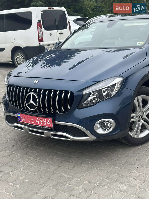 Позашляховик / Кросовер Mercedes-Benz GLA-Class 2018 в Львові
