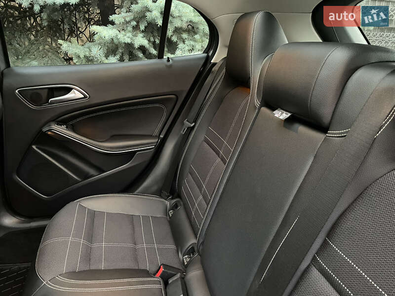 Внедорожник / Кроссовер Mercedes-Benz GLA-Class 2014 в Киеве фото 16 Внедорожник / Кроссовер Mercedes-Benz GLA-Class 2014 в Киеве