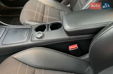 Внедорожник / Кроссовер Mercedes-Benz GLA-Class 2014 в 