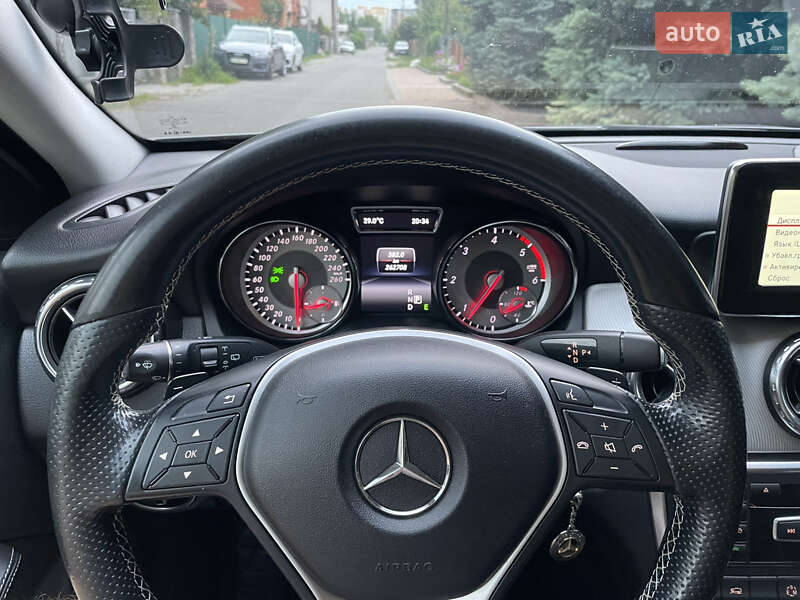 Внедорожник / Кроссовер Mercedes-Benz GLA-Class 2014 в Киеве фото 54 Внедорожник / Кроссовер Mercedes-Benz GLA-Class 2014 в Киеве