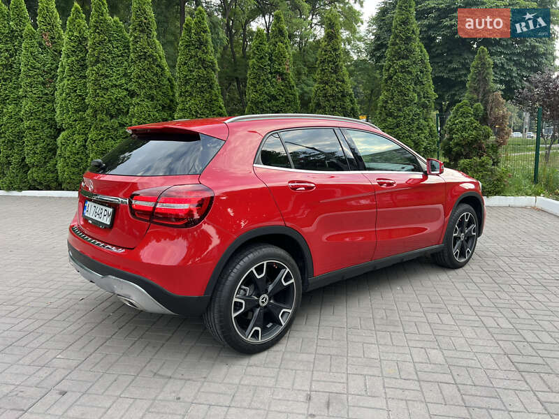 Внедорожник / Кроссовер Mercedes-Benz GLA-Class 2019 в Киеве