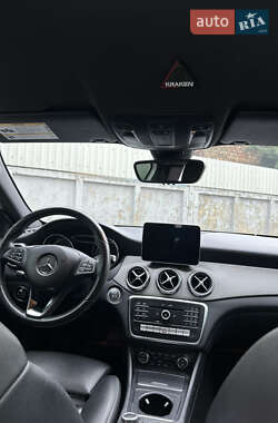 Позашляховик / Кросовер Mercedes-Benz GLA-Class 2019 в 