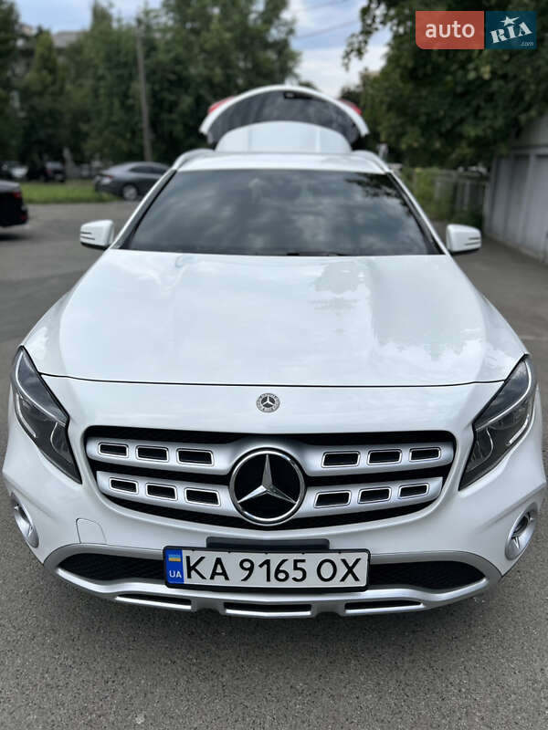 Внедорожник / Кроссовер Mercedes-Benz GLA-Class 2019 в Киеве