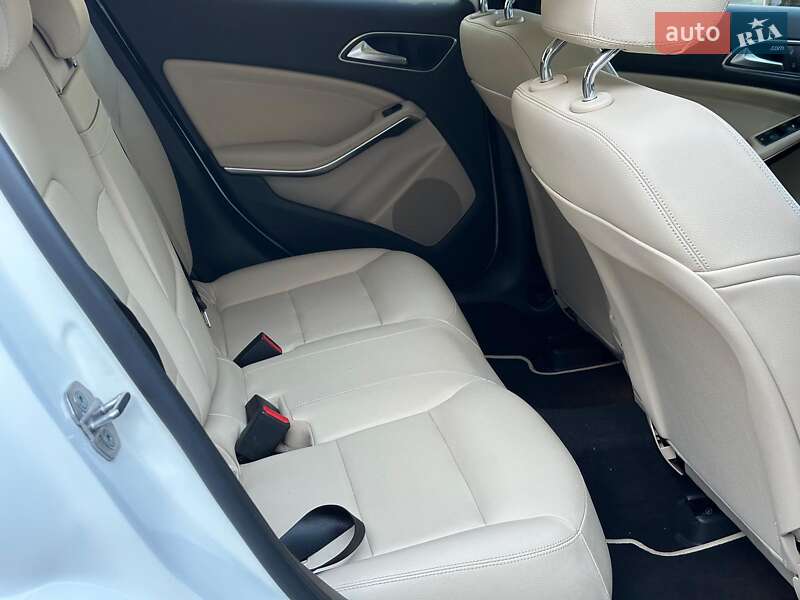 Позашляховик / Кросовер Mercedes-Benz GLA-Class 2019 в Одесі