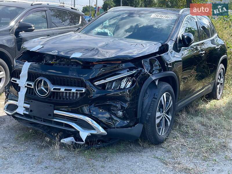 Внедорожник / Кроссовер Mercedes-Benz GLA-Class 2024 в Киеве