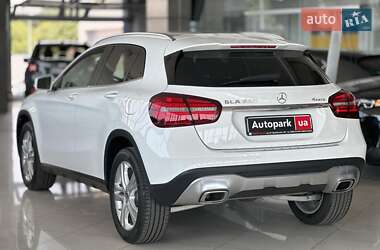 Внедорожник / Кроссовер Mercedes-Benz GLA-Class 2019 в 