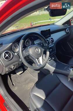 Внедорожник / Кроссовер Mercedes-Benz GLA-Class 2014 в 