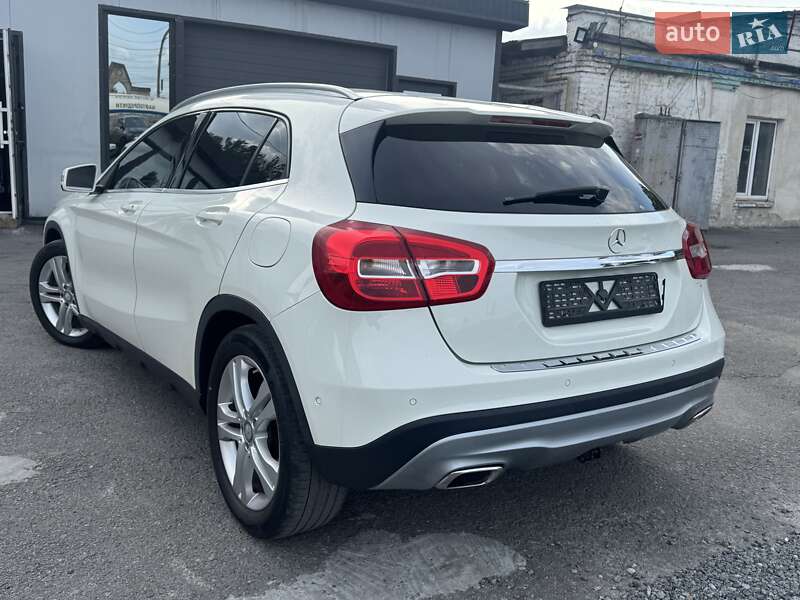 Внедорожник / Кроссовер Mercedes-Benz GLA-Class 2016 в Тернополе