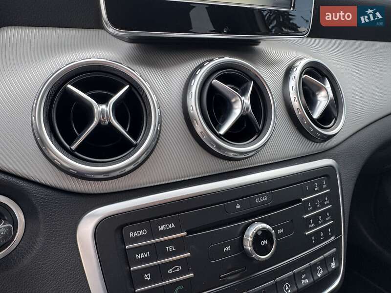 Внедорожник / Кроссовер Mercedes-Benz GLA-Class 2016 в Тернополе
