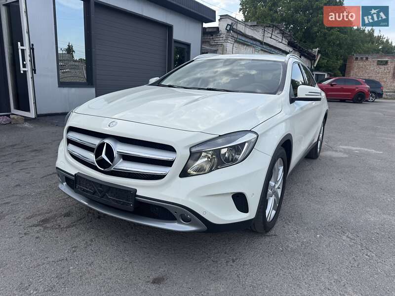 Внедорожник / Кроссовер Mercedes-Benz GLA-Class 2016 в Тернополе