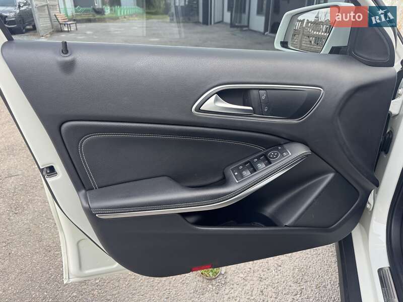 Внедорожник / Кроссовер Mercedes-Benz GLA-Class 2016 в Тернополе