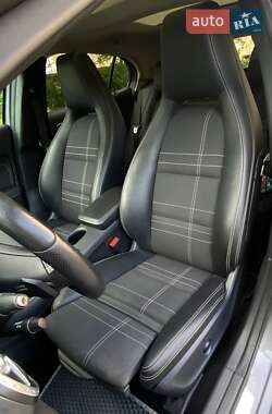Внедорожник / Кроссовер Mercedes-Benz GLA-Class 2016 в 