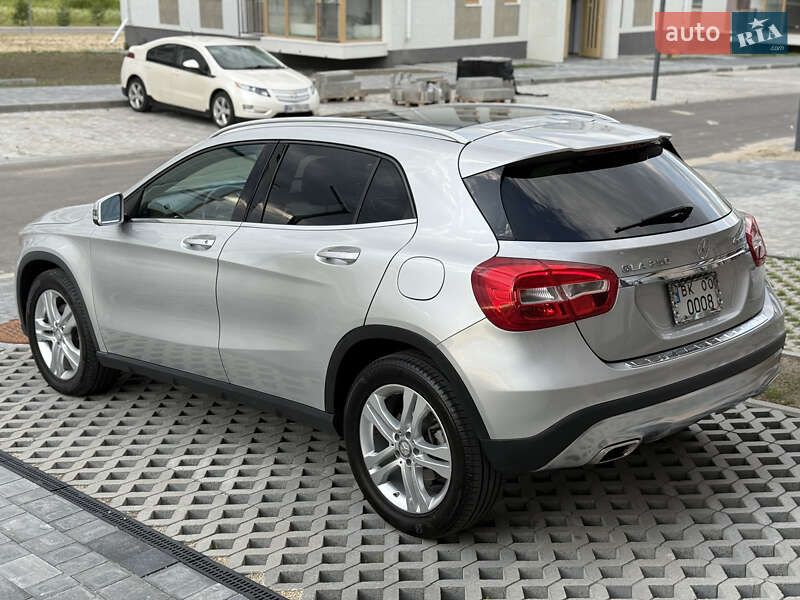 Внедорожник / Кроссовер Mercedes-Benz GLA-Class 2016 в Ровно