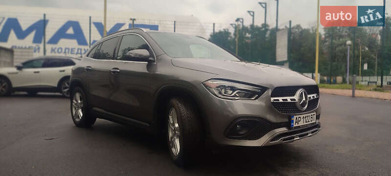 Внедорожник / Кроссовер Mercedes-Benz GLA-Class 2020 в Киеве