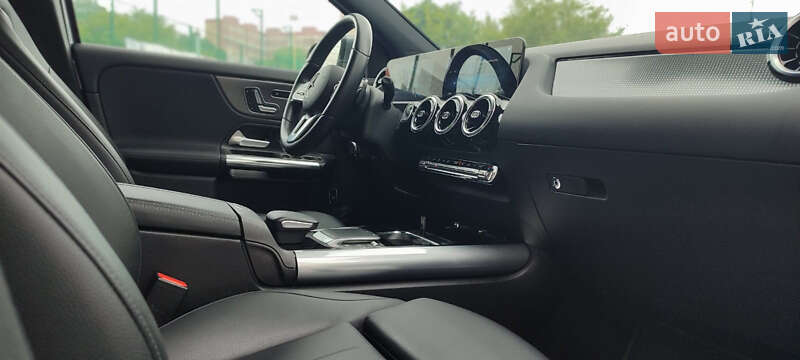 Внедорожник / Кроссовер Mercedes-Benz GLA-Class 2020 в Киеве