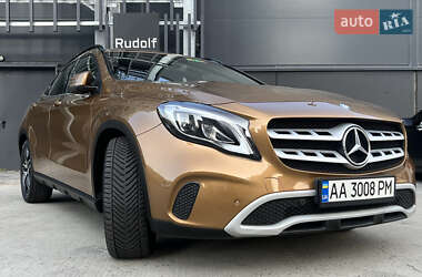 Внедорожник / Кроссовер Mercedes-Benz GLA-Class 2017 в 