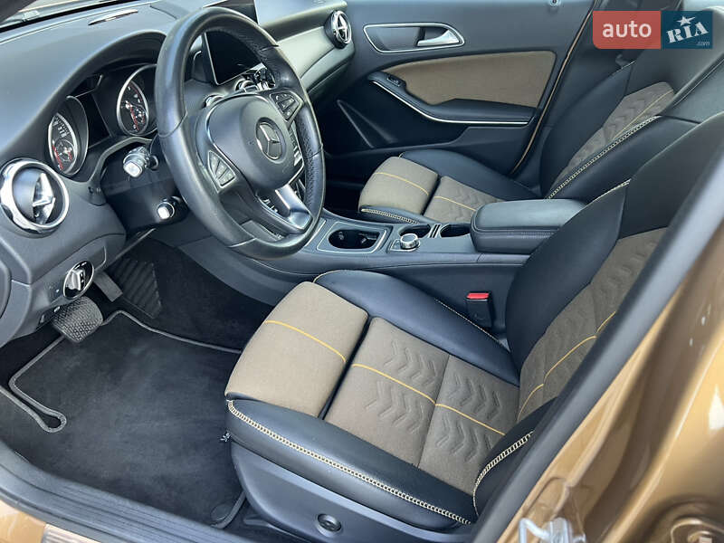 Внедорожник / Кроссовер Mercedes-Benz GLA-Class 2017 в Киеве