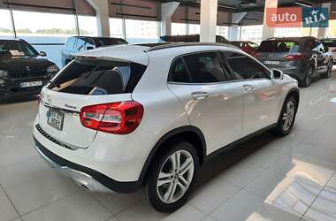 Внедорожник / Кроссовер Mercedes-Benz GLA-Class 2018 в 