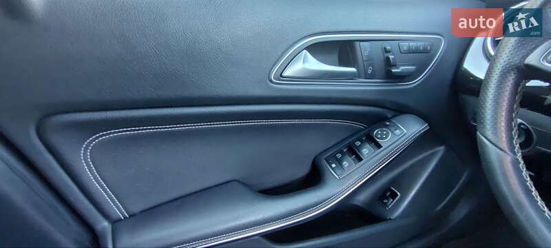 Внедорожник / Кроссовер Mercedes-Benz GLA-Class 2016 в Житомире