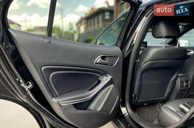 Внедорожник / Кроссовер Mercedes-Benz GLA-Class 2016 в 