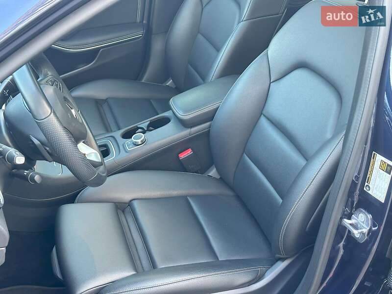 Позашляховик / Кросовер Mercedes-Benz GLA-Class 2019 в Одесі