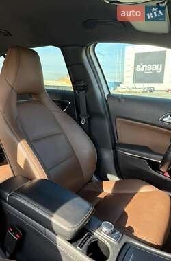 Внедорожник / Кроссовер Mercedes-Benz GLA-Class 2014 в 